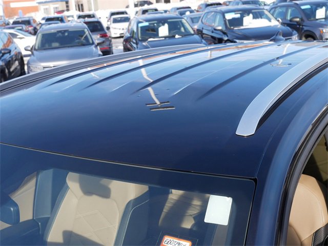 Certified 2024 Volkswagen Atlas Cross Sport SE image 11