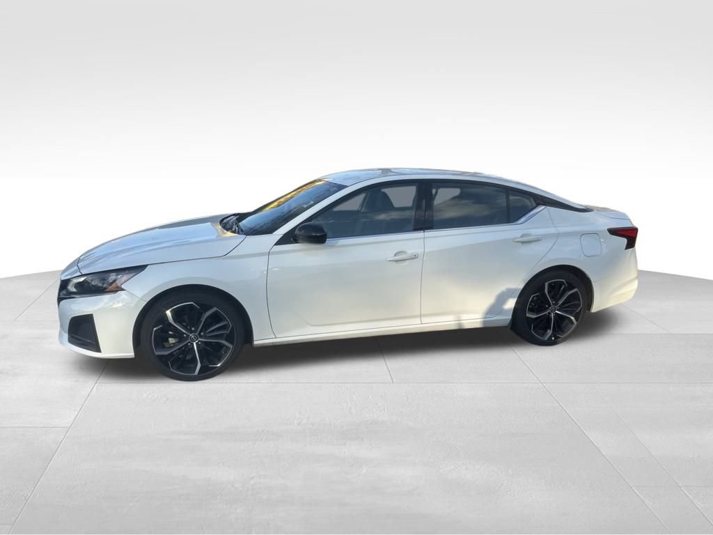 Used 2024 Nissan Altima 2.5 SR image 5