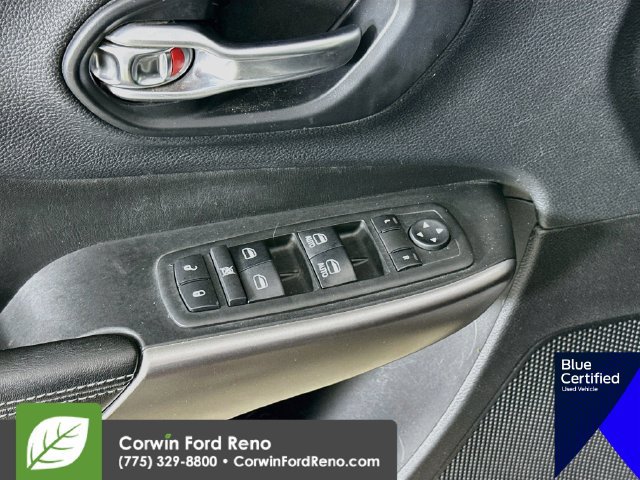 Used 2019 Jeep Cherokee Latitude Plus AWD/4WD image 20