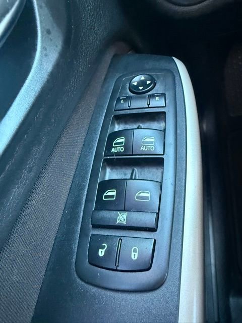 Used 2017 Jeep Cherokee Latitude image 17