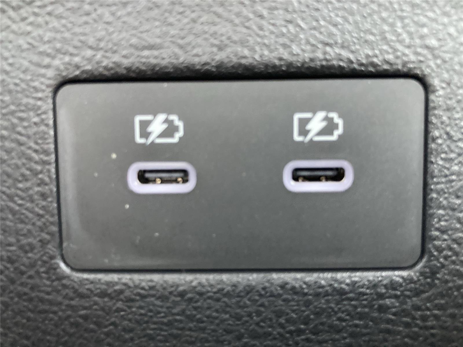 New 2025 Nissan Kicks SR image 17