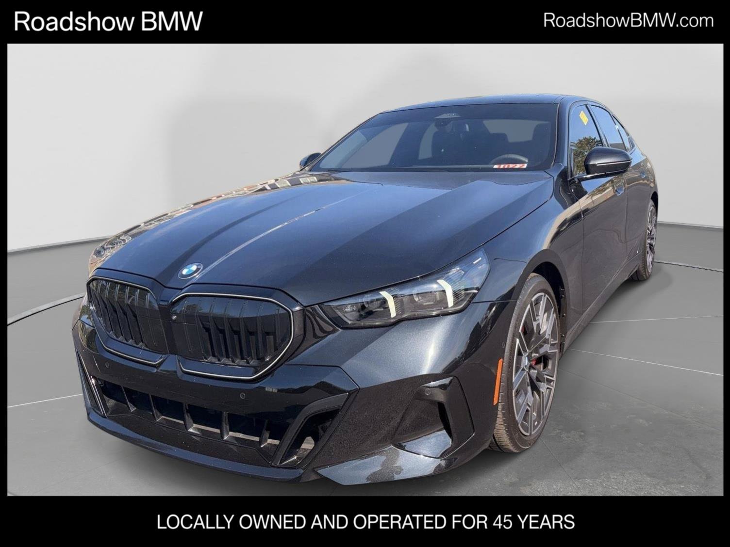 Used 2025 BMW 530i w/ M Sport Package RWD image 1
