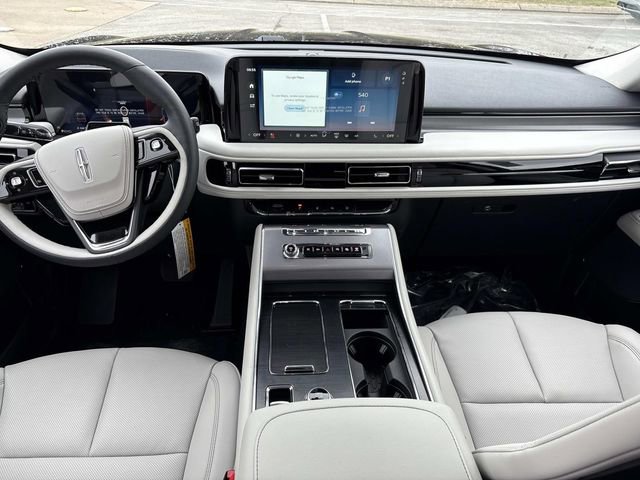 New 2026 Lincoln Aviator AWD image 16