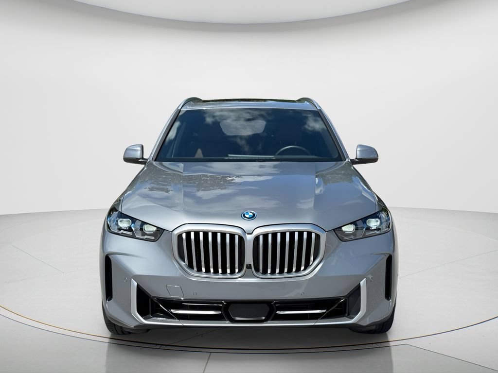 Certified 2026 BMW X5 xDrive50e AWD/4WD image 2