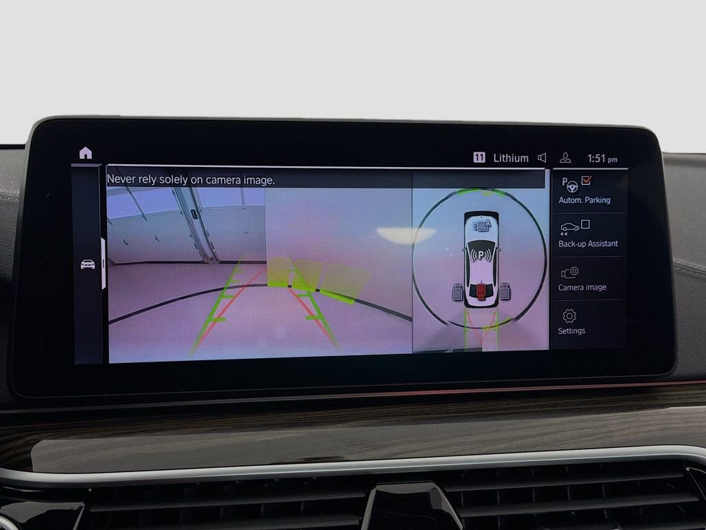 Used 2021 BMW M550i xDrive w/ Dynamic Handling Package image 17