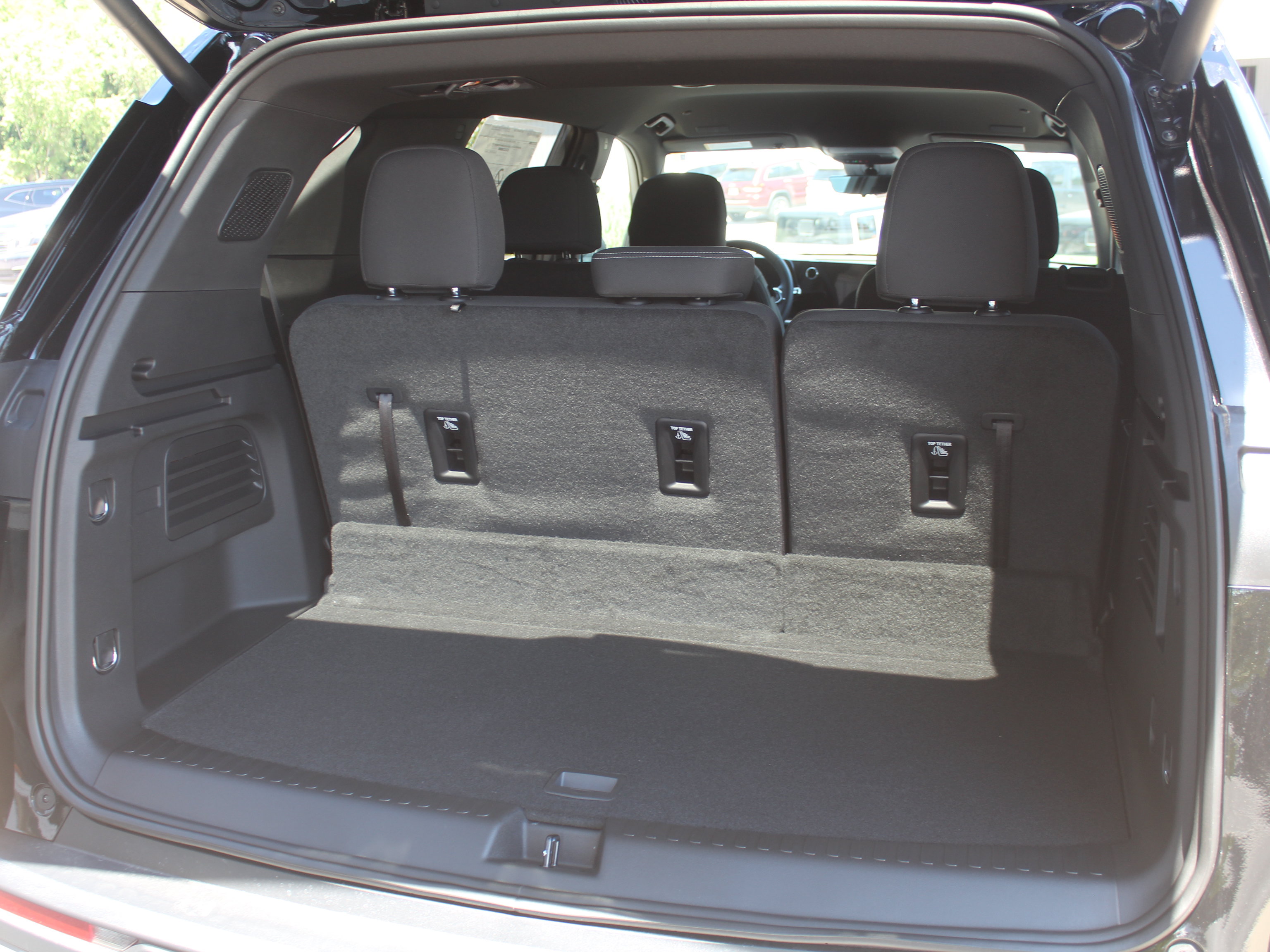 New 2026 Chevrolet Traverse LT w/ Driver Confidence Package AWD/4WD image 18