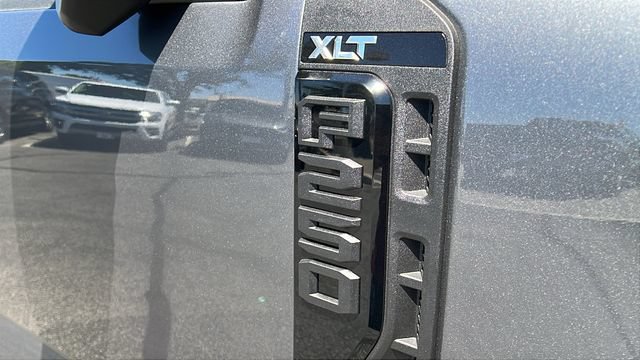 New 2026 Ford F250 XLT w/ XLT Premium Package AWD/4WD image 9