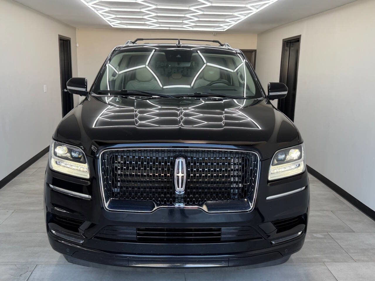Used 2021 Lincoln Navigator Reserve AWD/4WD image 11
