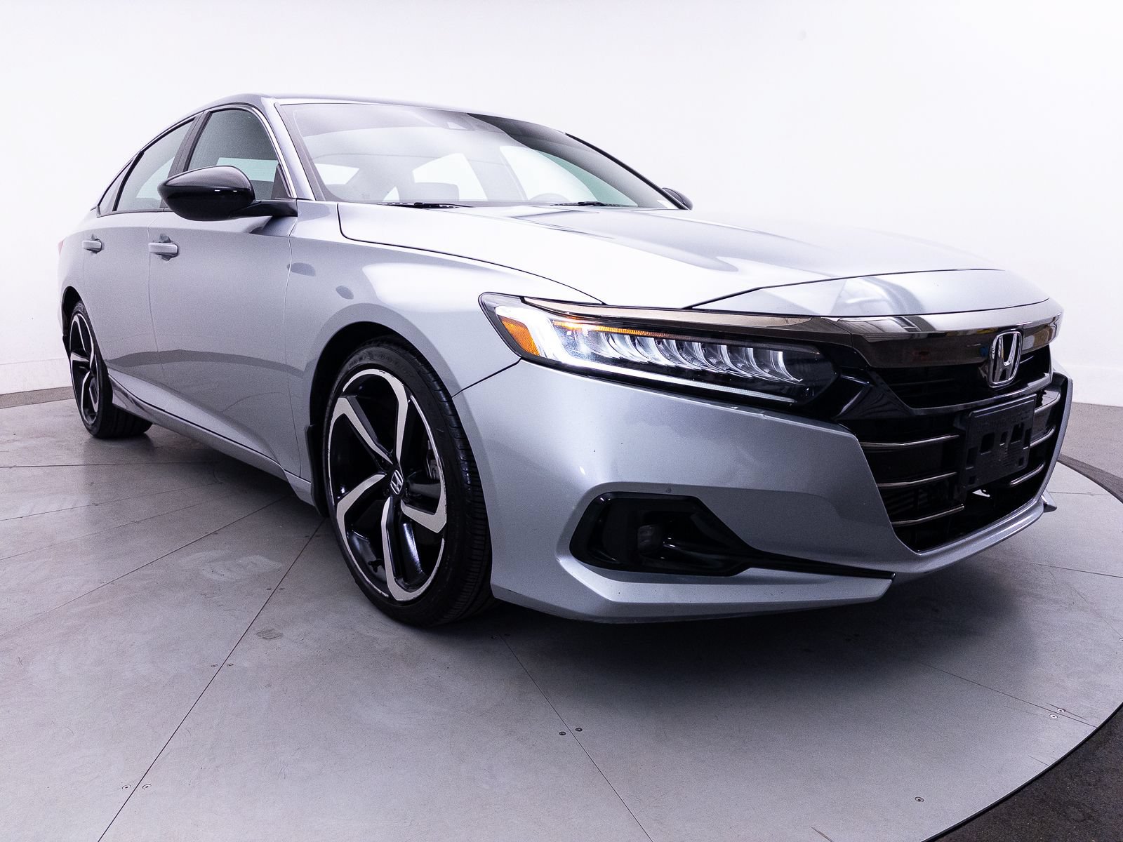 Used 2022 Honda Accord Sport image 9