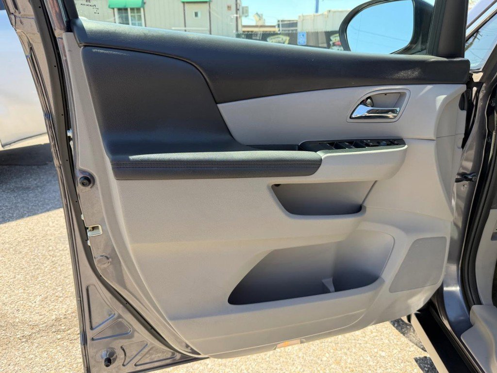 Used 2015 Honda Odyssey EX-L image 16