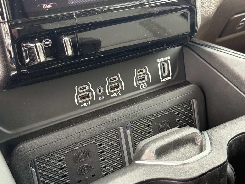 New 2026 RAM 1500 Laramie AWD/4WD image 6