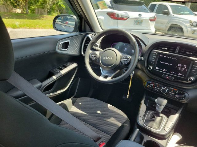 Used 2024 Kia Soul LX w/ Option Group 015 FWD image 22
