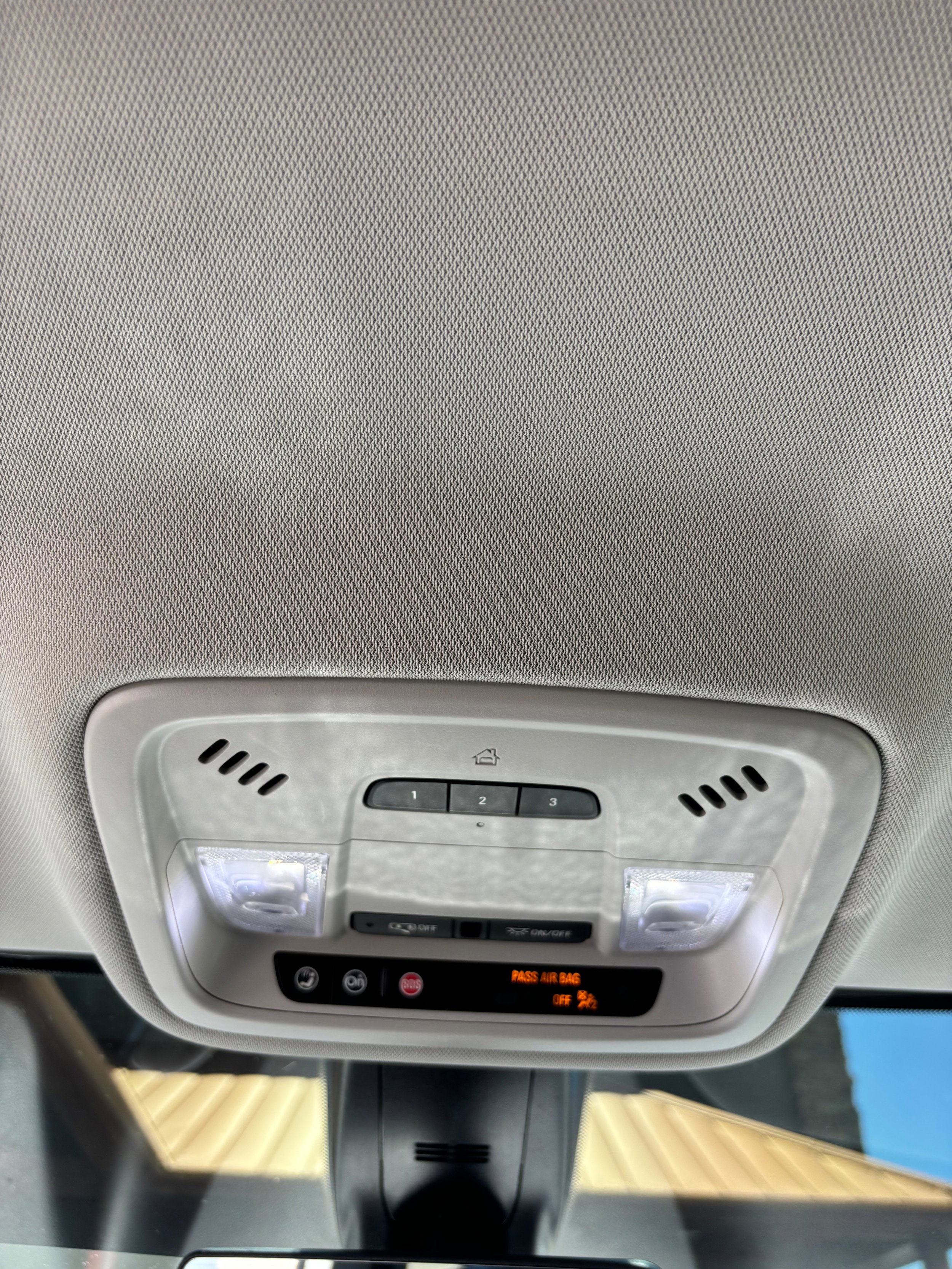 Used 2020 Chevrolet Traverse LT w/ LT Premium Package FWD image 20