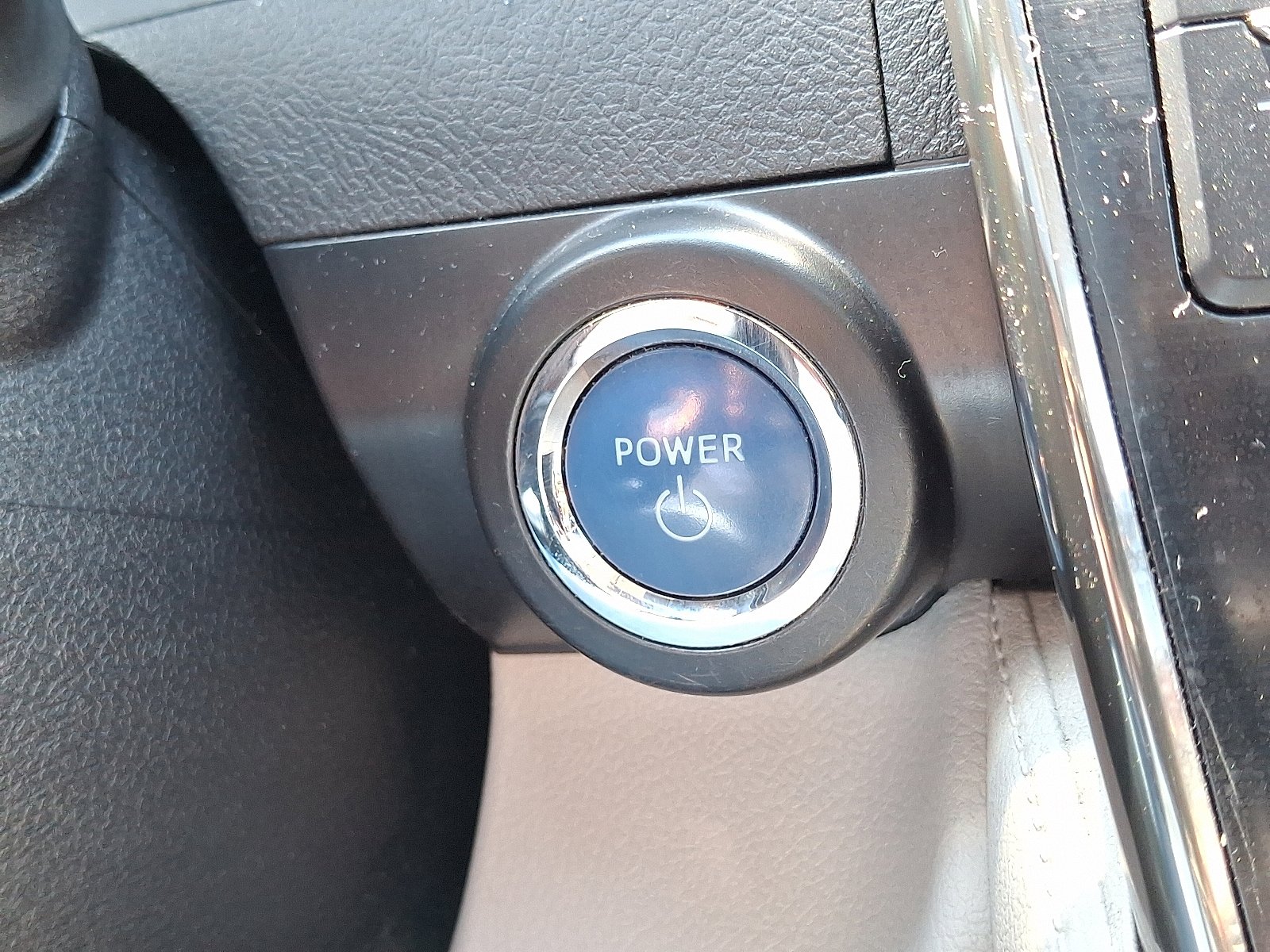 Used 2013 Toyota Camry XLE w/ Leather Pkg FWD image 25