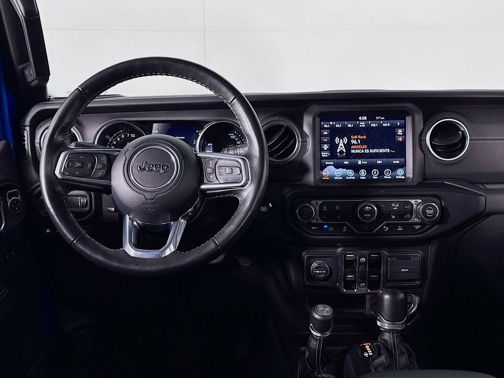 Used 2023 Jeep Wrangler Unlimited Sahara w/ Cold Weather Group AWD/4WD image 14