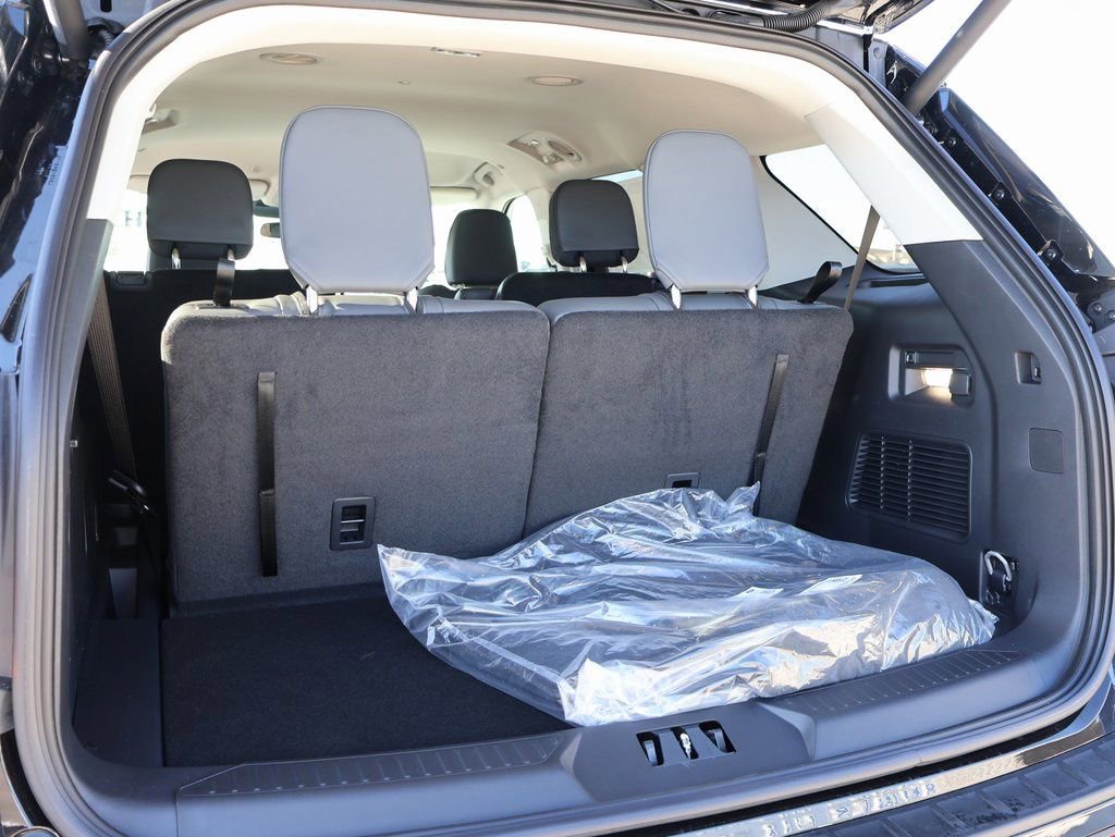 New 2026 Ford Explorer Active w/ Active Comfort Package image 17