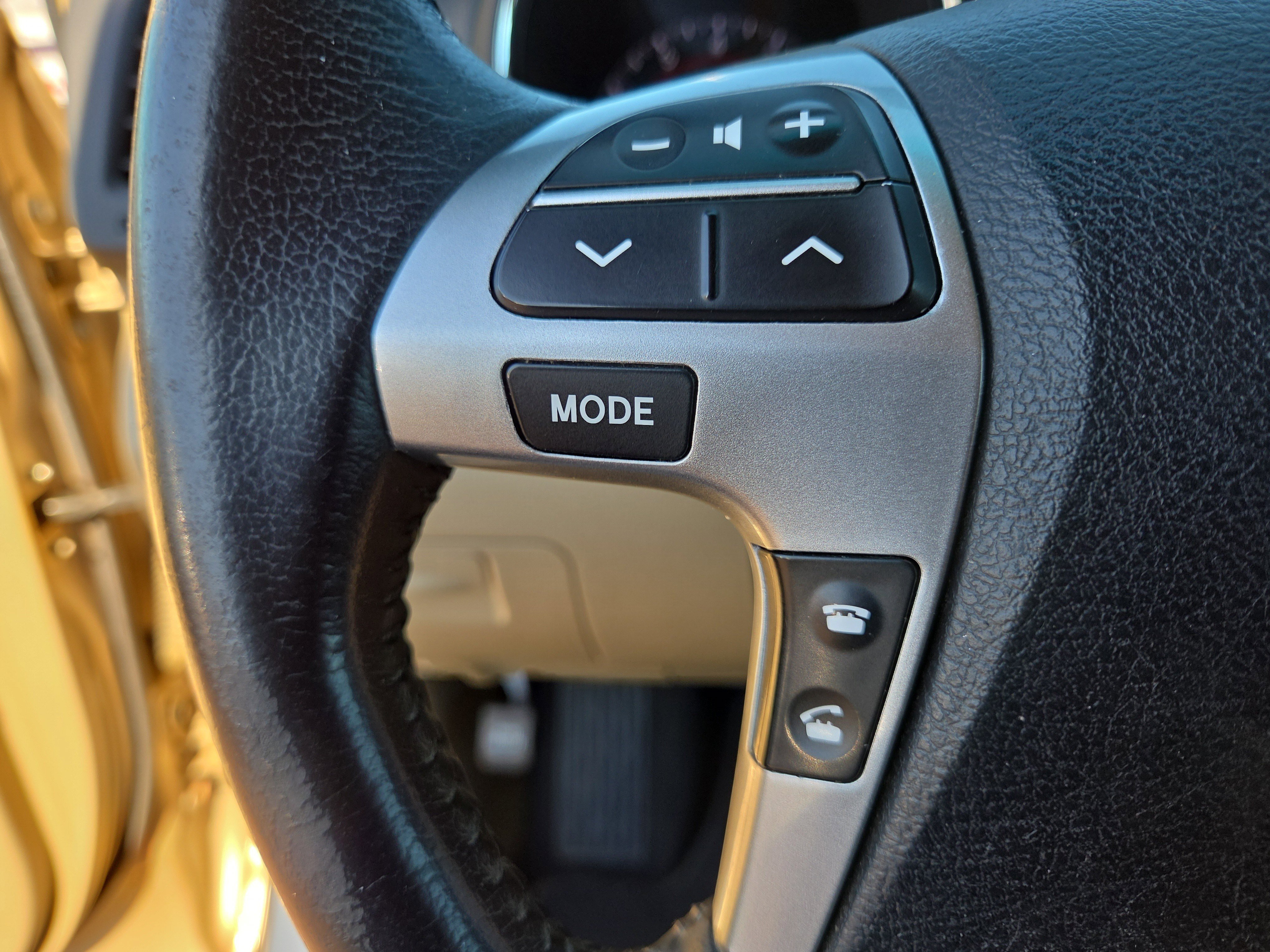 Used 2013 Toyota Highlander Limited image 30