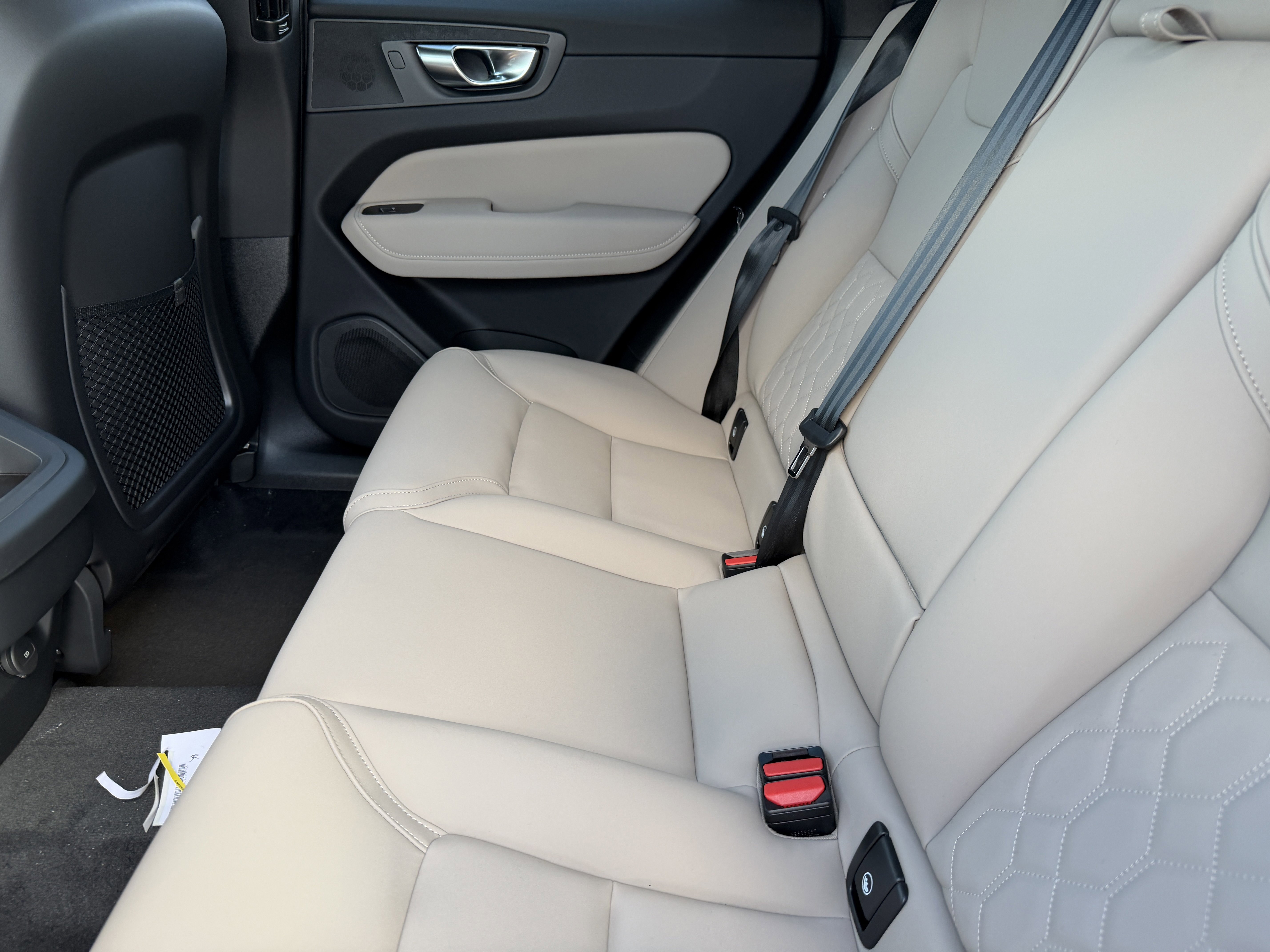 New 2026 Volvo XC60 B5 Plus w/ Climate Package AWD/4WD image 16