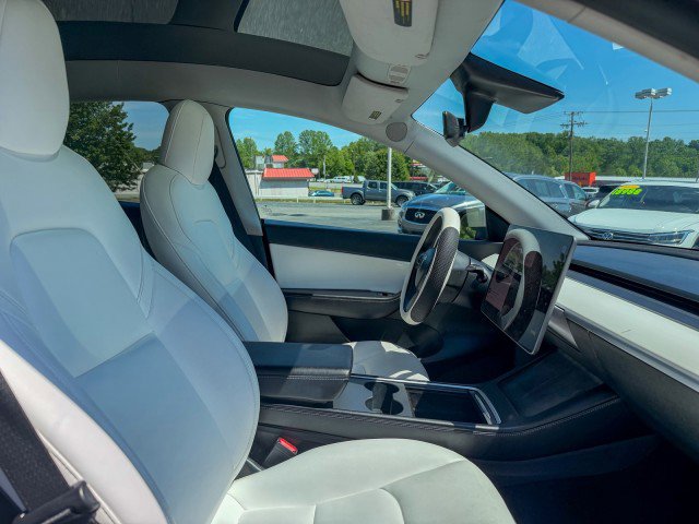 Used 2021 Tesla Model Y Performance AWD/4WD image 17