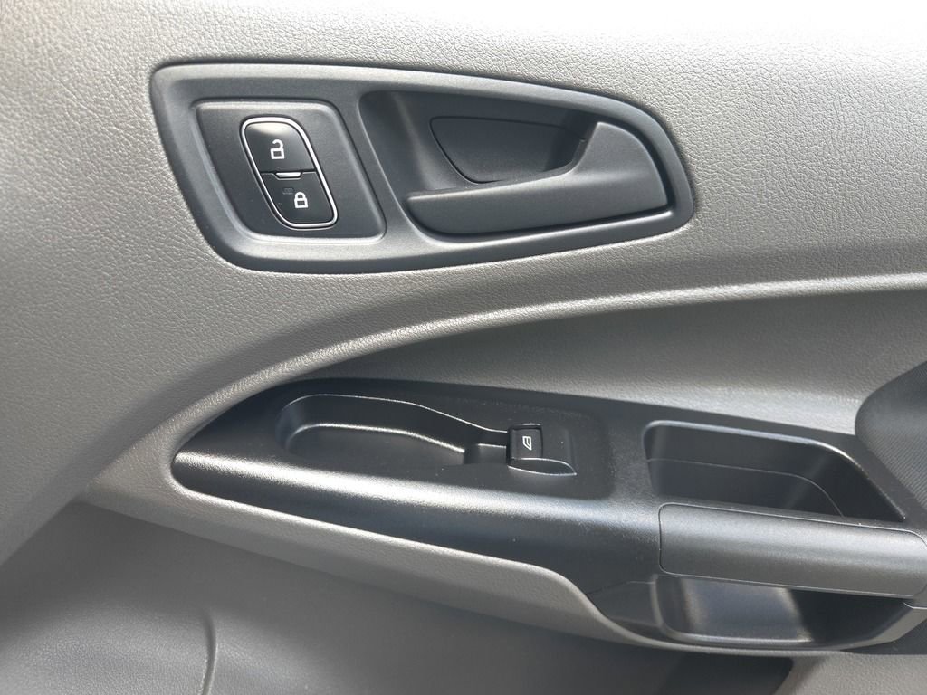Used 2020 Ford Transit Connect XL image 17
