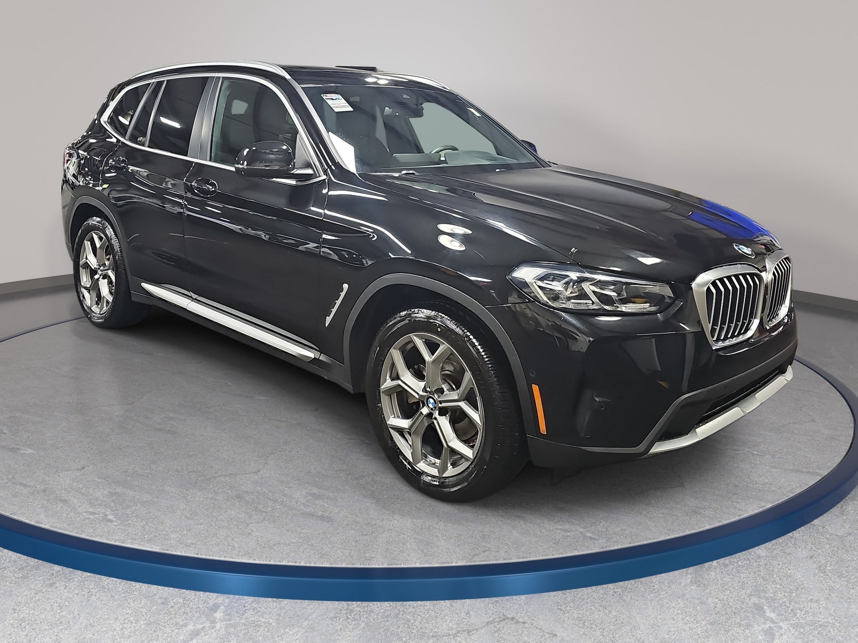 Certified 2024 BMW X3 xDrive30i w/ Premium Package AWD/4WD image 4