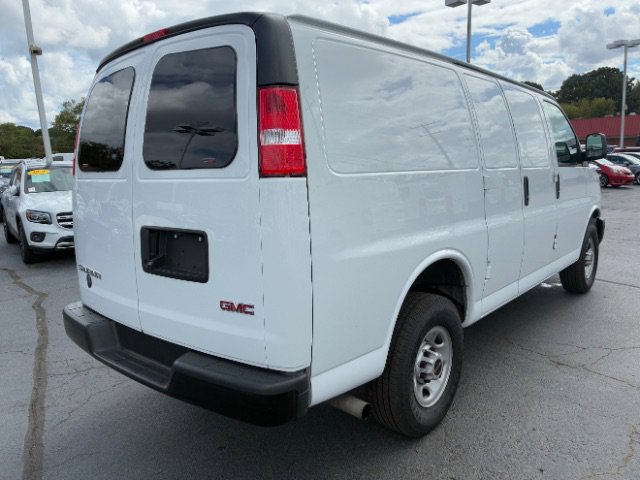 Used 2023 GMC Savana 2500 w/ Driver Convenience Package image 7