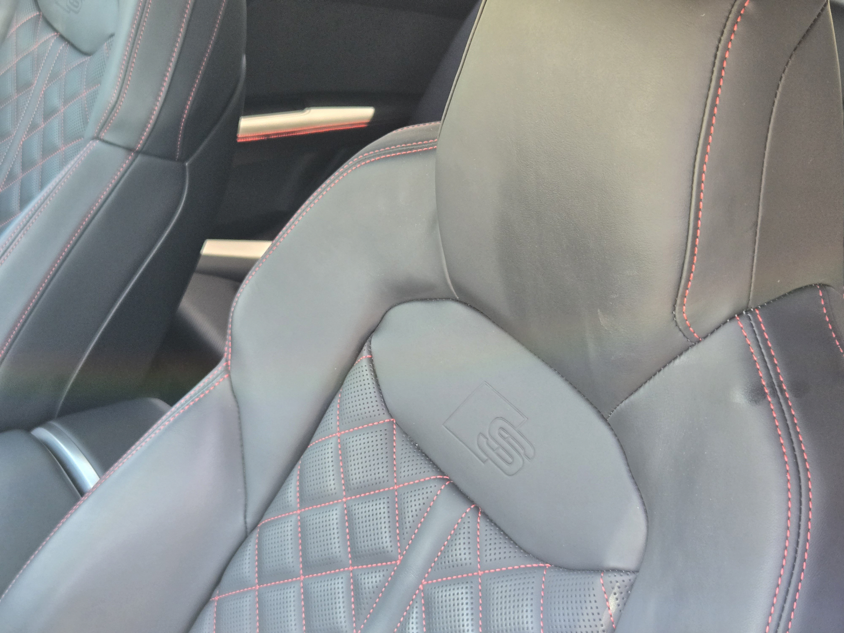 Used 2025 Audi SQ7 Prestige AWD/4WD image 21