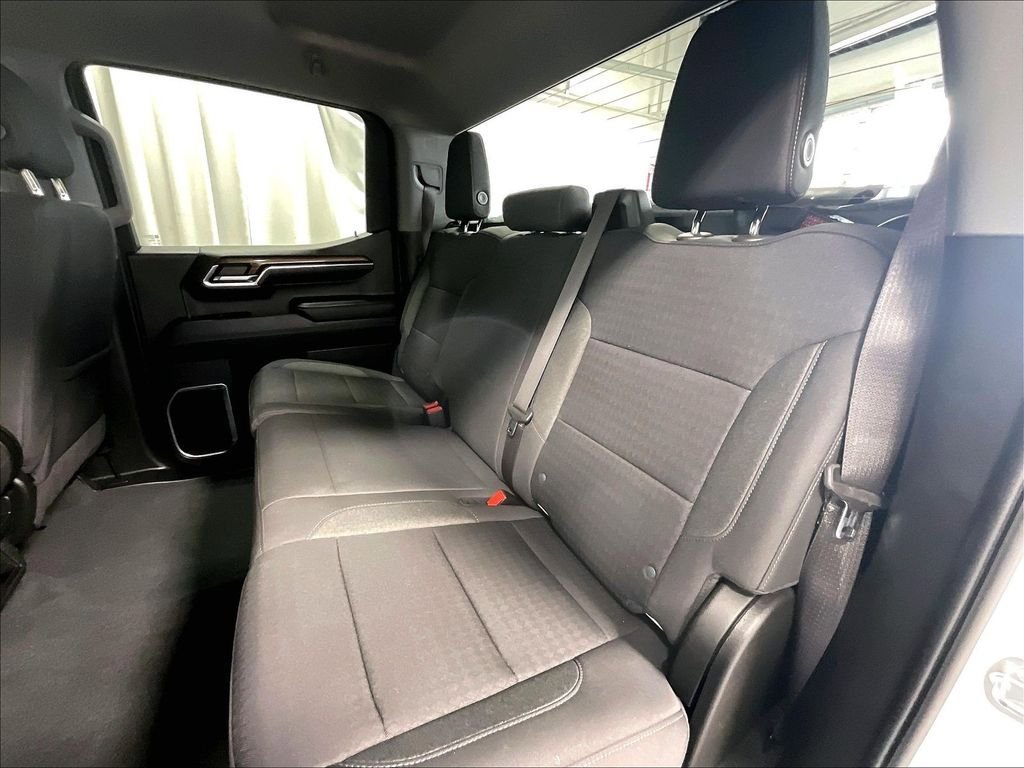 Used 2023 Chevrolet Silverado 1500 LT AWD/4WD image 15