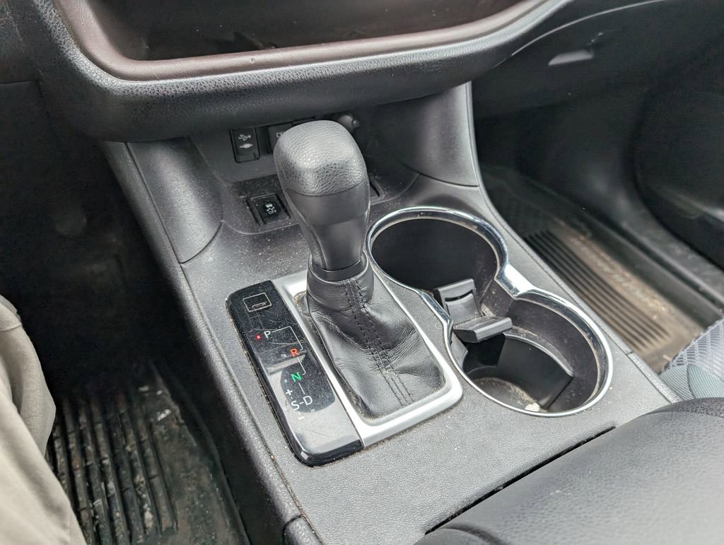 Used 2019 Toyota Highlander LE image 16