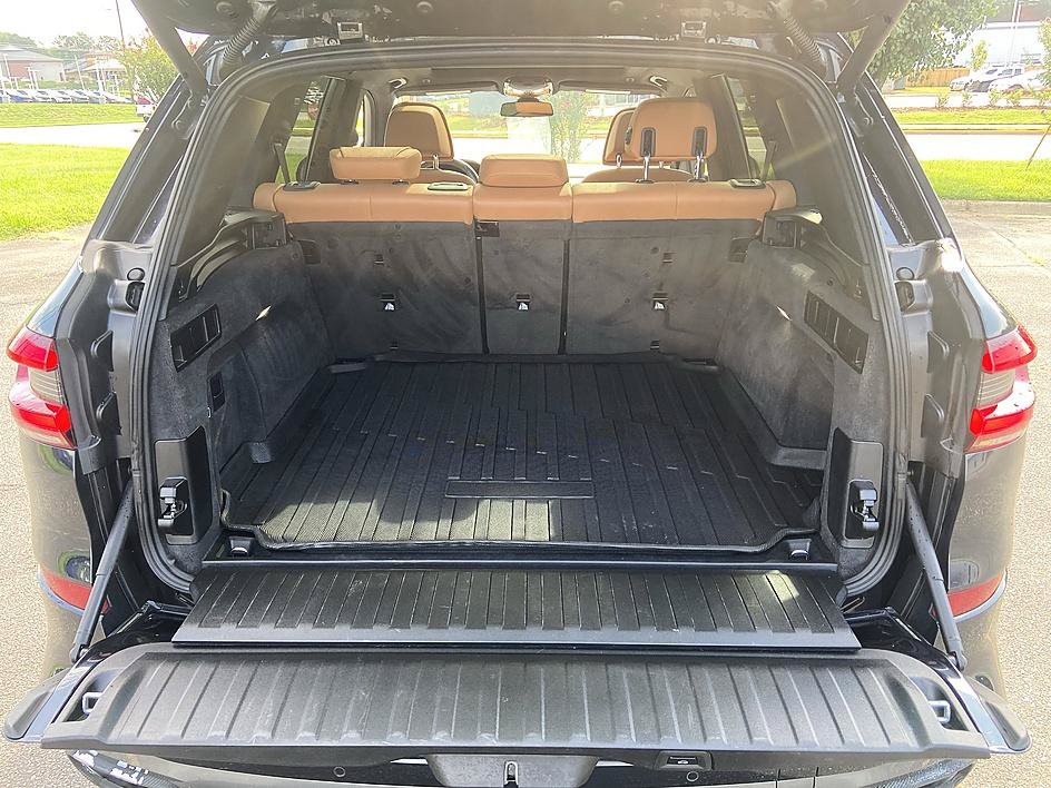 Used 2019 BMW X5 xDrive40i w/ M Sport Package AWD/4WD image 14