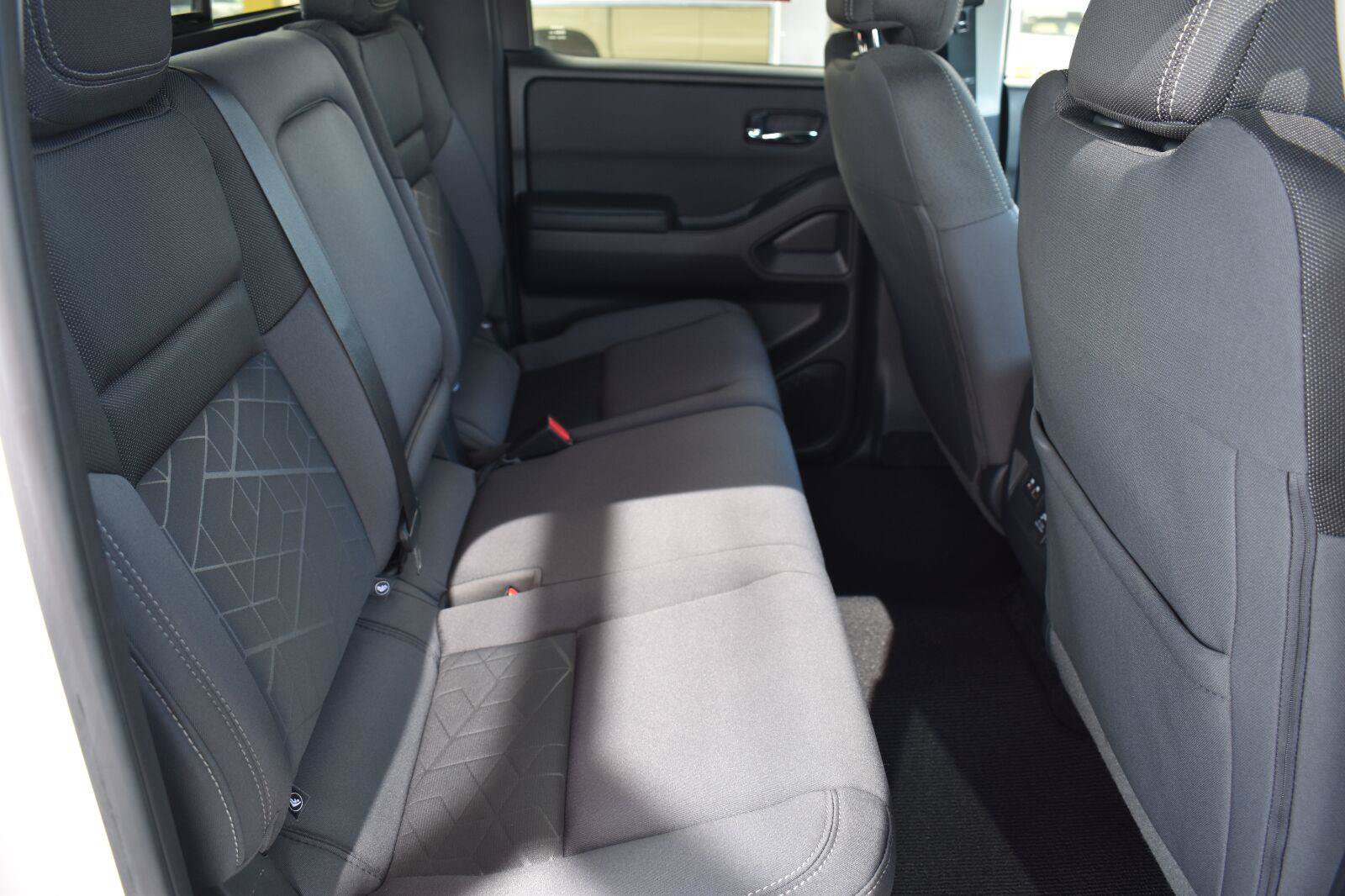Certified 2025 Nissan Frontier SV w/ SV Convenience Package RWD image 55