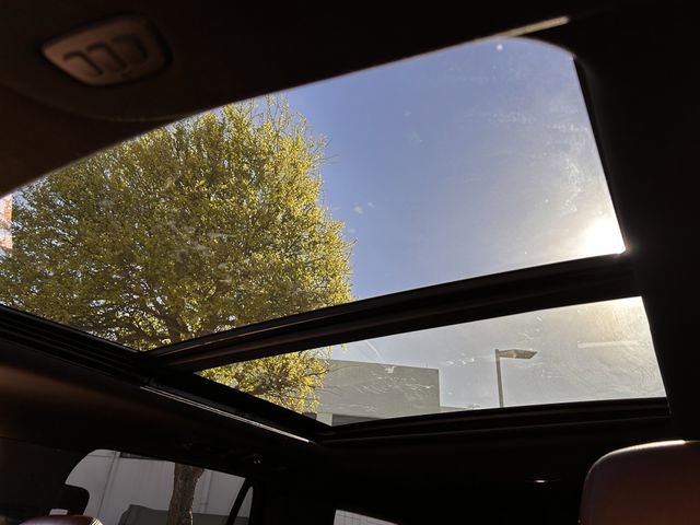 Used 2022 Ford Expedition Limited image 25