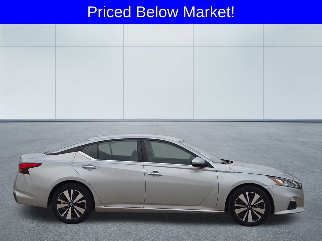Used 2022 Nissan Altima 2.5 SV image 3