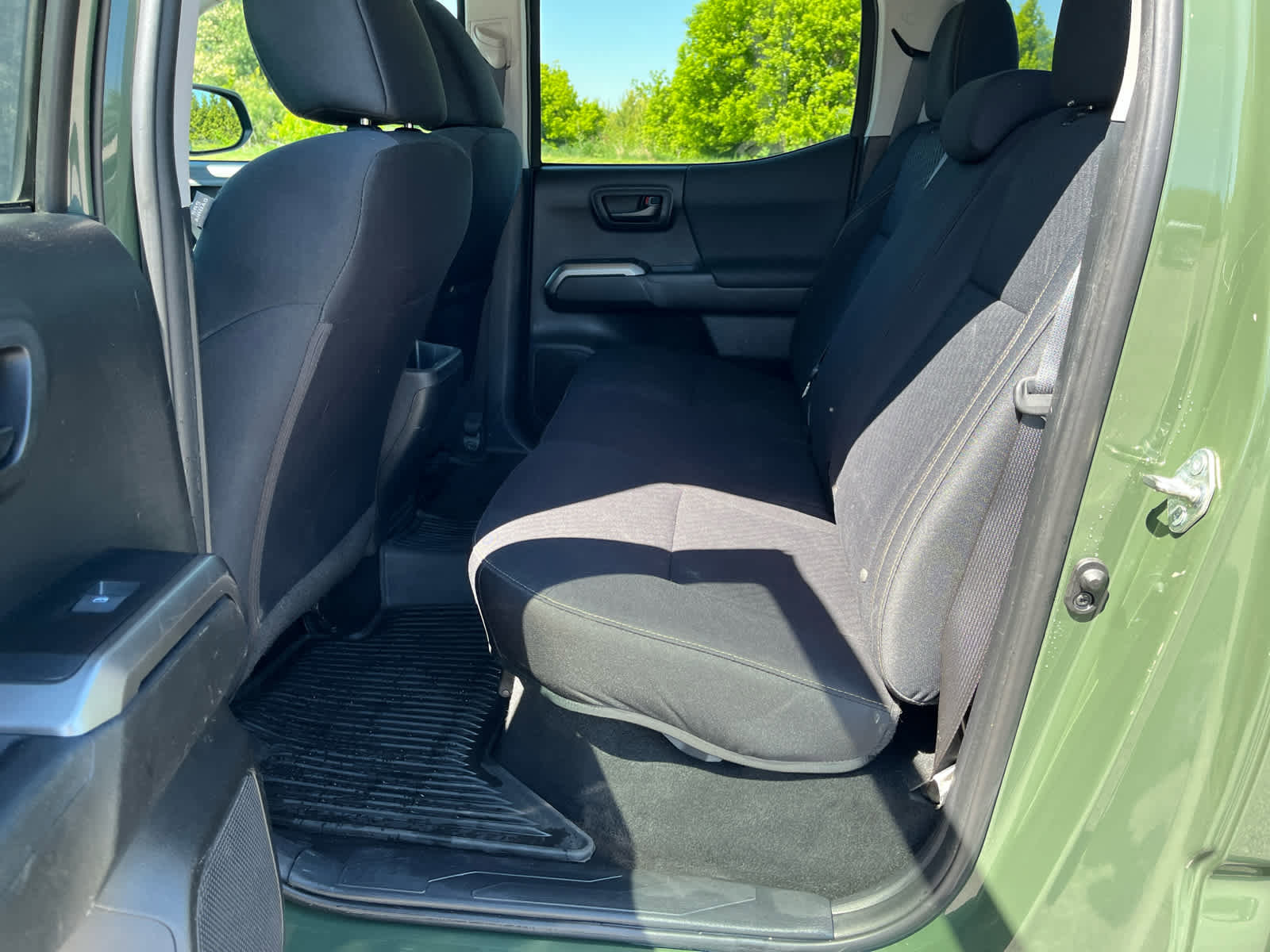 Used 2021 Toyota Tacoma SR5 w/ Trail Edition AWD/4WD image 23