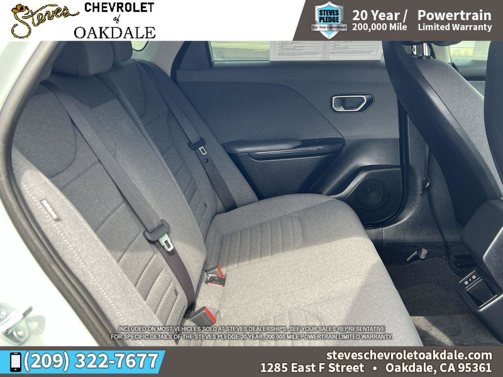 Used 2025 Kia K4 EX image 28