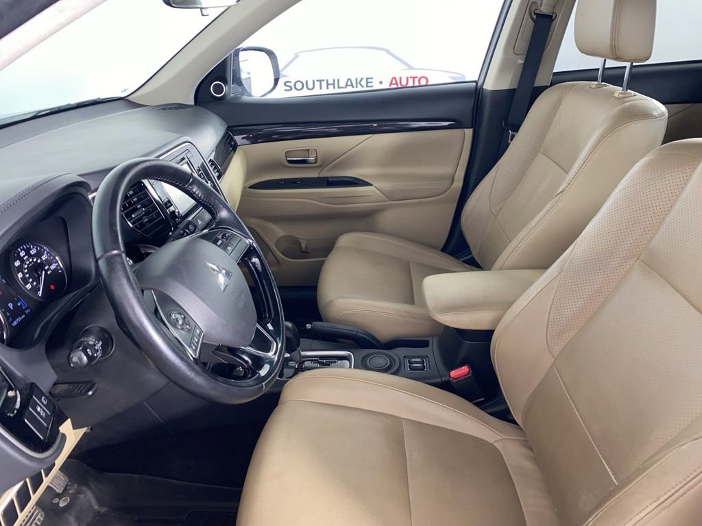 Used 2016 Mitsubishi Outlander SEL image 14