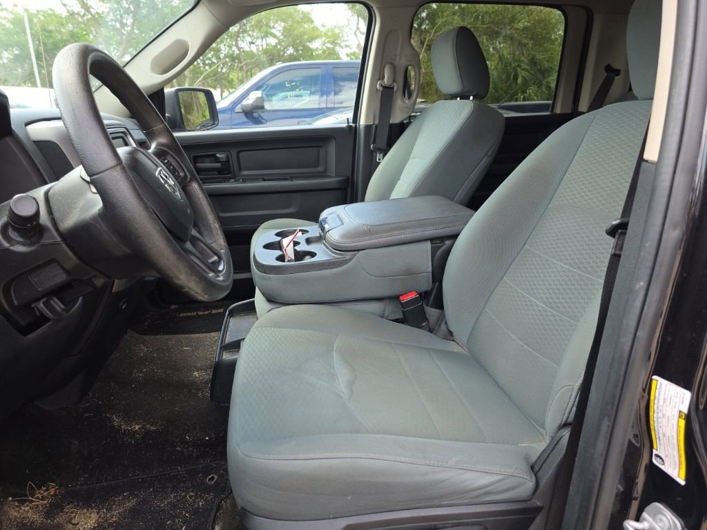 Used 2017 RAM 1500 Express w/ Black Ram 1500 Express Group image 9