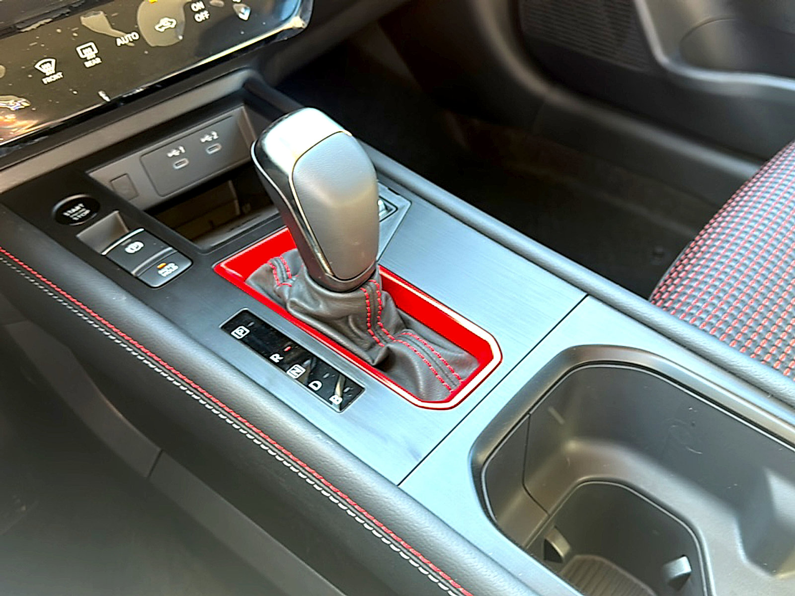 New 2026 Nissan Kicks SR w/ Cold Weather Package image 24