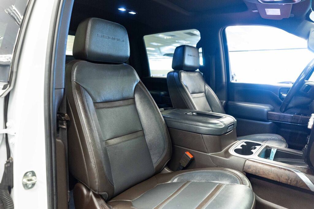 Used 2020 GMC Sierra 2500 Denali w/ Denali Ultimate Package image 16