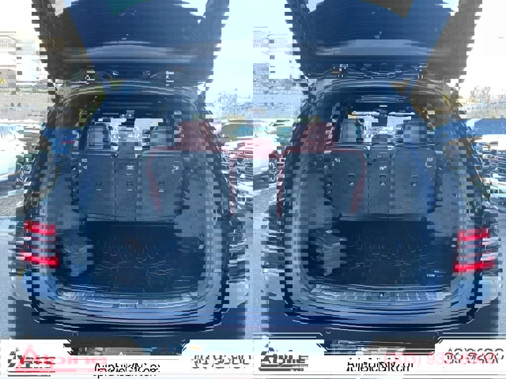 Used 2025 Genesis GV80 3.5T Prestige image 20