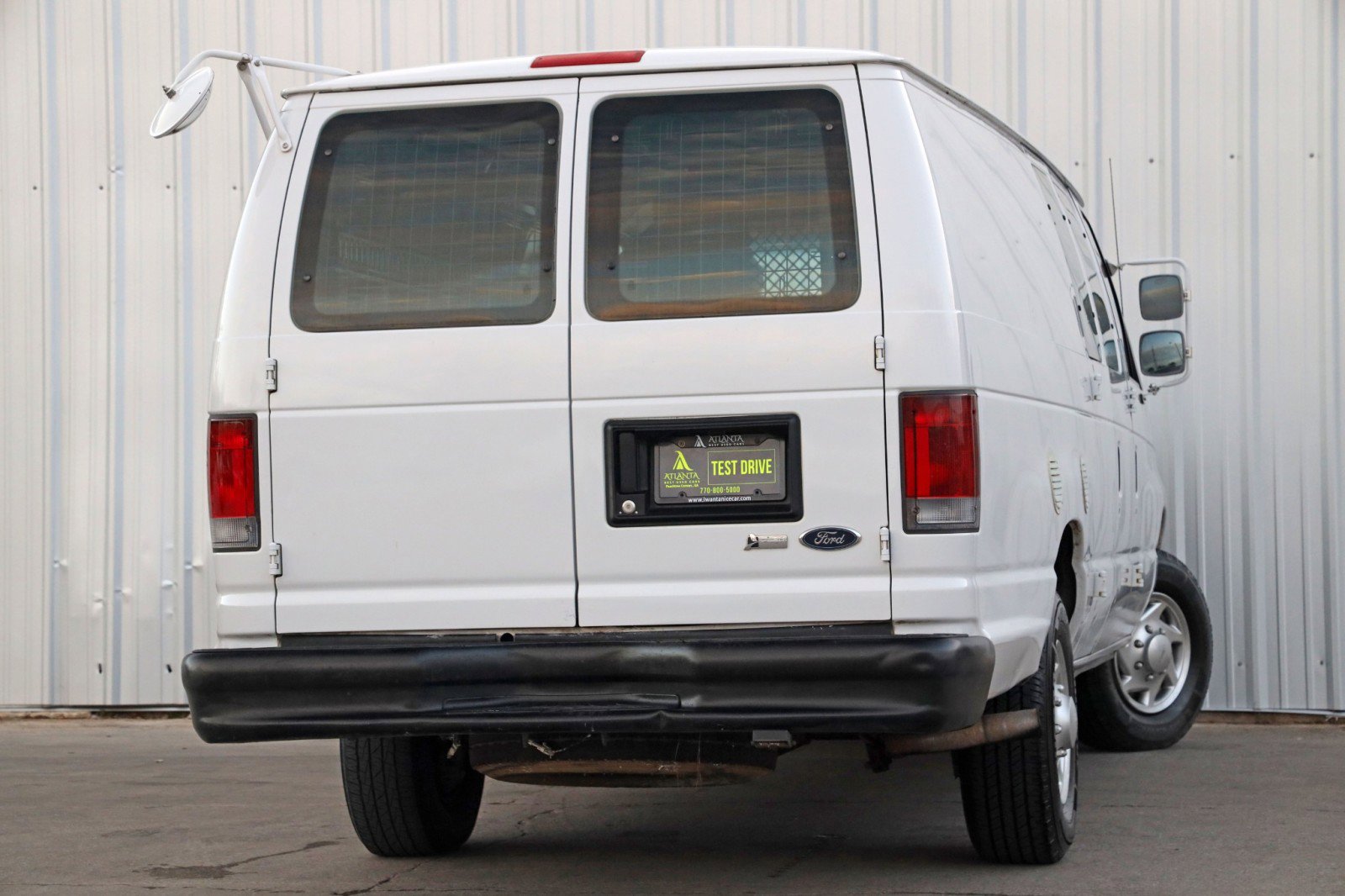 Used 2010 Ford E-350 and Econoline 350 Extended Super Duty image 4