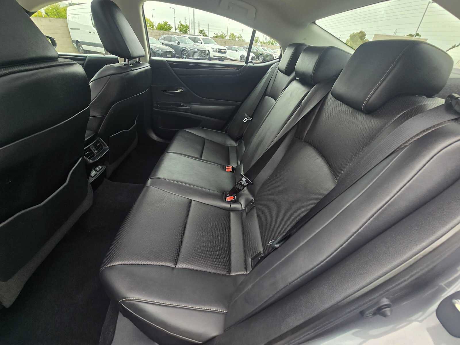 Used 2021 Lexus ES 350 w/ Premium Package FWD image 16