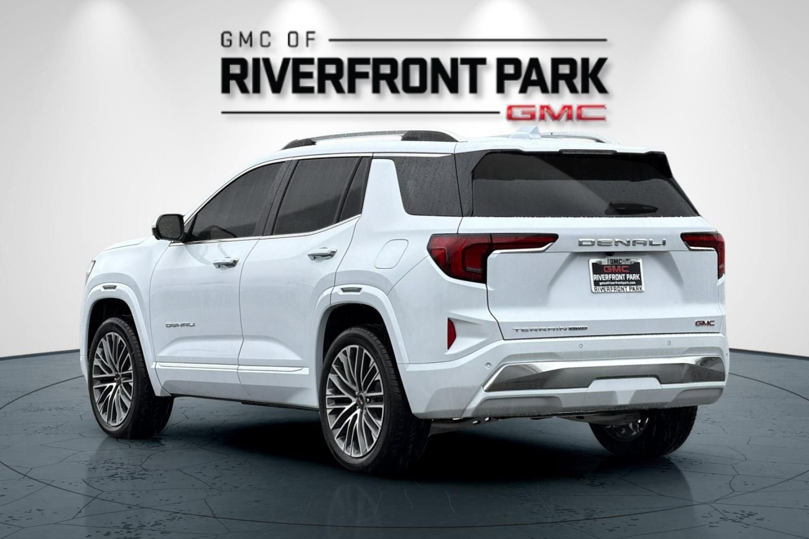 New 2026 GMC Terrain Denali w/ LPO, Floor Liner Package AWD/4WD image 5