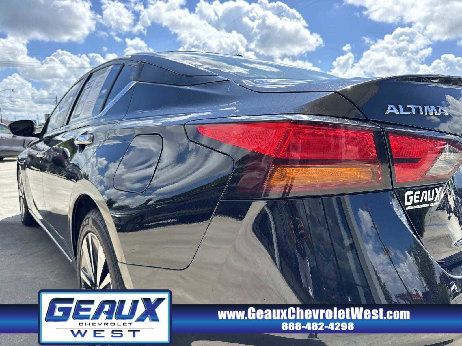 Used 2021 Nissan Altima 2.5 SV image 9