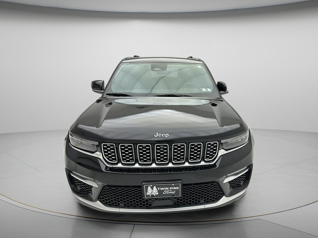Used 2023 Jeep Grand Cherokee Summit AWD/4WD image 2