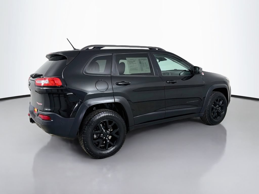 Used 2015 Jeep Cherokee Trailhawk w/ Comfort/Convenience Group AWD/4WD image 8