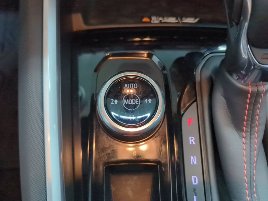 Used 2025 Chevrolet Colorado Z71 w/ Midnight Edition AWD/4WD image 17