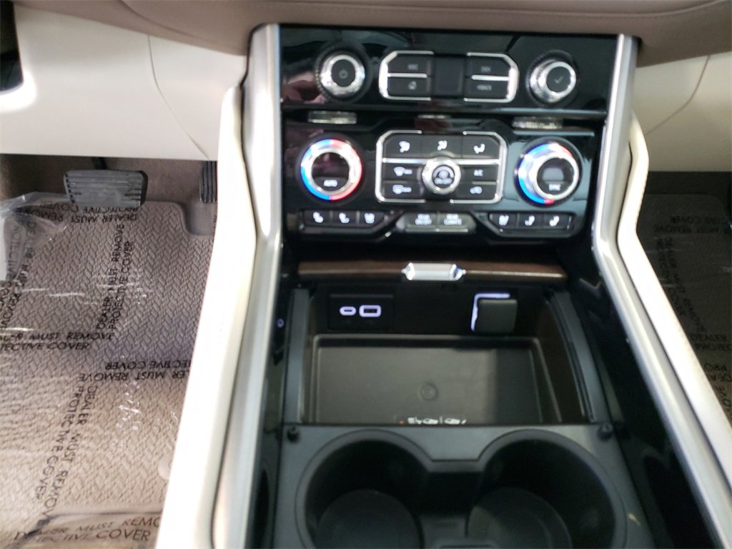 Used 2024 GMC Yukon XL Denali image 11