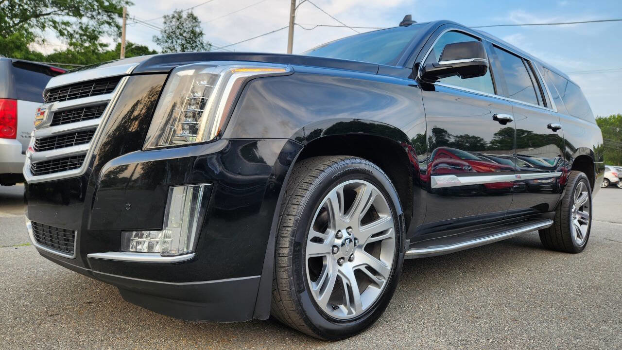 Used 2015 Cadillac Escalade ESV Luxury image 6