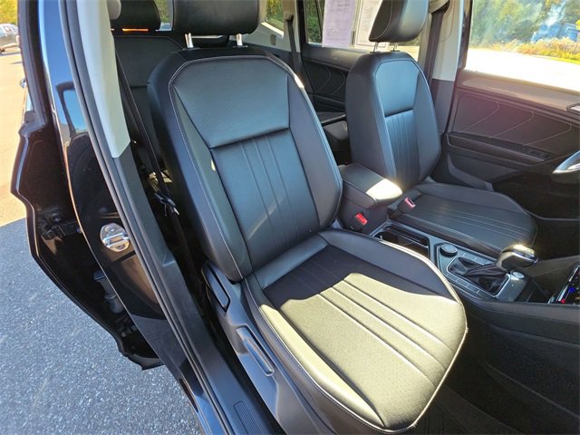 Used 2023 Volkswagen Tiguan SE image 26